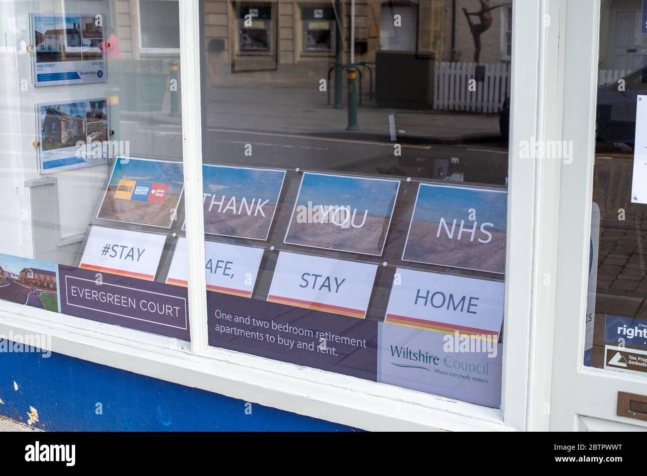 Aziende di Amesbury durante la chiusura di Coronavirus. Wiltshire, Inghilterra Foto Stock