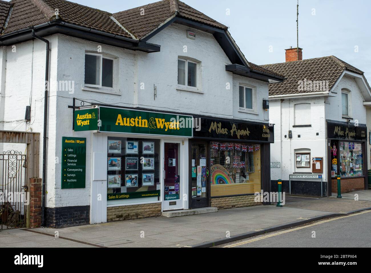 Aziende di Amesbury durante la chiusura di Coronavirus. Wiltshire, Inghilterra Foto Stock