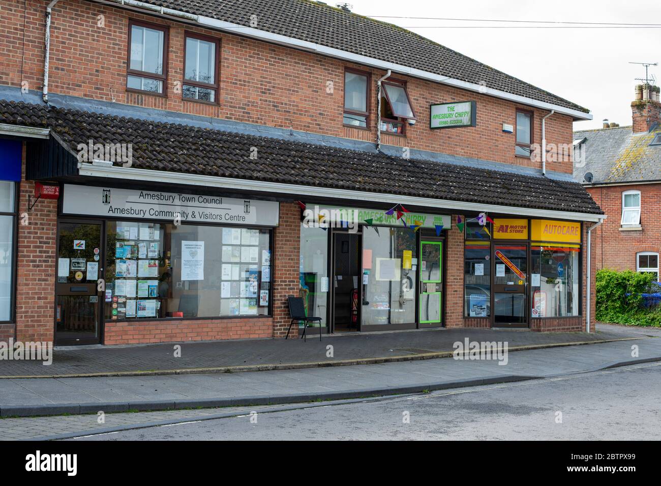 Aziende di Amesbury durante la chiusura di Coronavirus. Wiltshire, Inghilterra Foto Stock