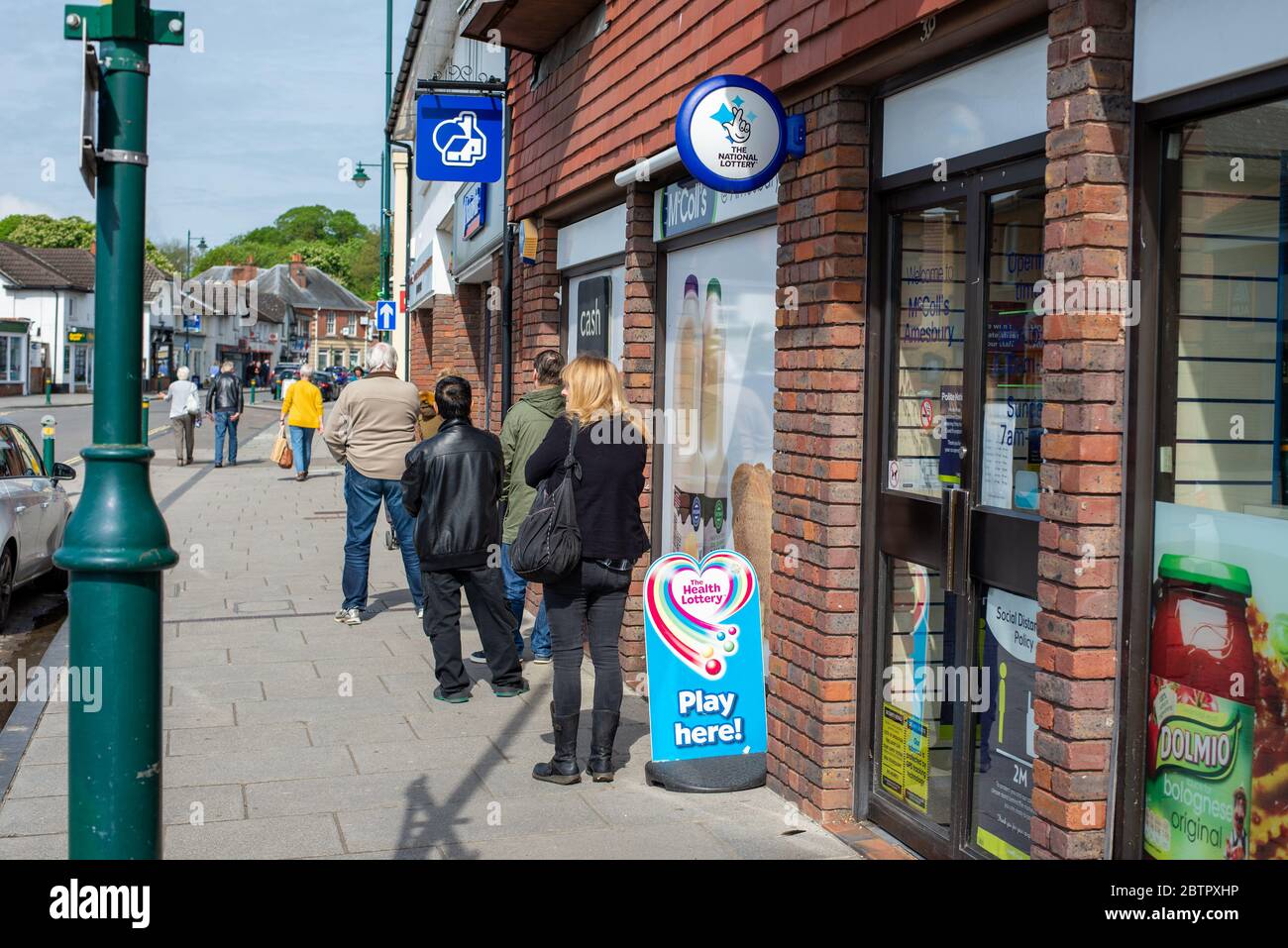 Aziende di Amesbury durante la chiusura di Coronavirus. Wiltshire, Inghilterra Foto Stock