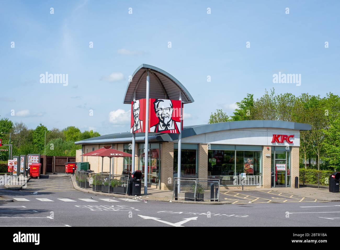 Aziende di Amesbury durante la chiusura di Coronavirus. Wiltshire, Inghilterra Foto Stock