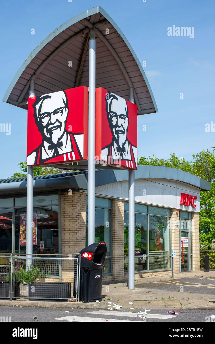 Aziende di Amesbury durante la chiusura di Coronavirus. Wiltshire, Inghilterra Foto Stock