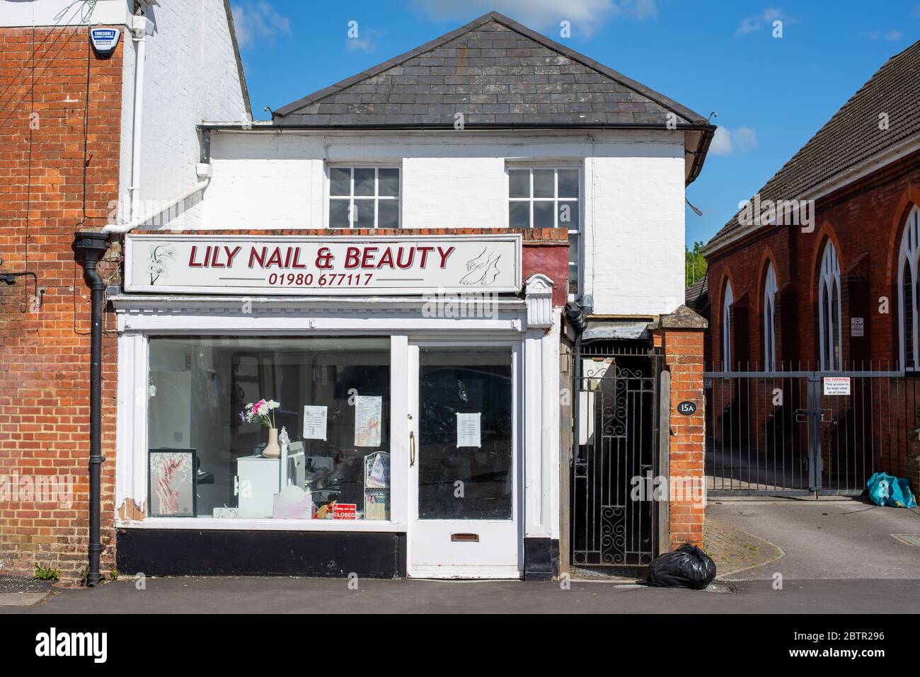 Aziende di Amesbury durante la chiusura di Coronavirus. Wiltshire, Inghilterra Foto Stock