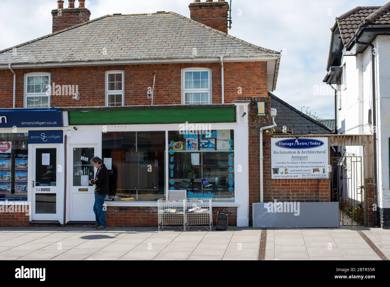 Aziende di Amesbury durante la chiusura di Coronavirus. Wiltshire, Inghilterra Foto Stock
