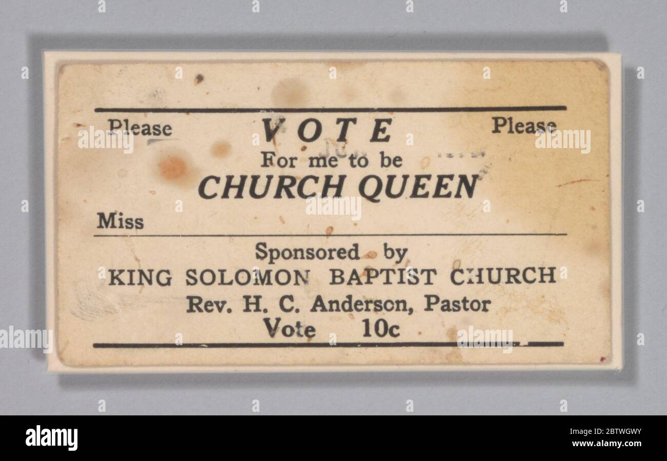 Biglietto per la Church Queen dalla casa di HC Anderson. Una piccola carta bianca scolorita con testo stampato nero con la scritta 'VOTA prego / per me essere / CHIESA REGINA / Sponsored da / RE SOLOMON BAPTIST CHURCH / Rev. H.C. Anderson, Pastore / votazione 10 ¢." Foto Stock