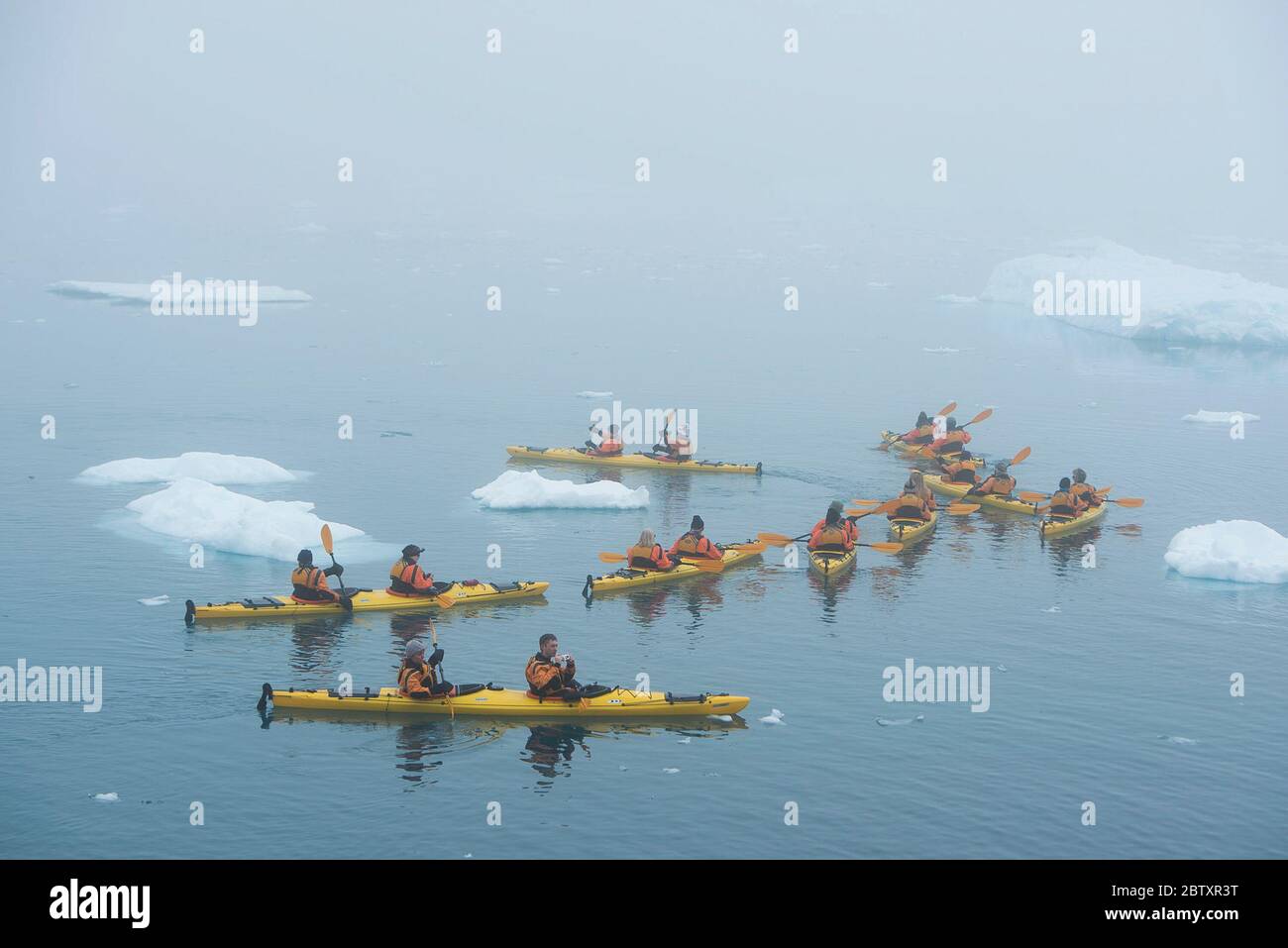 Kayak a Paradise Harbor Antartide dalla G Expedition Foto Stock