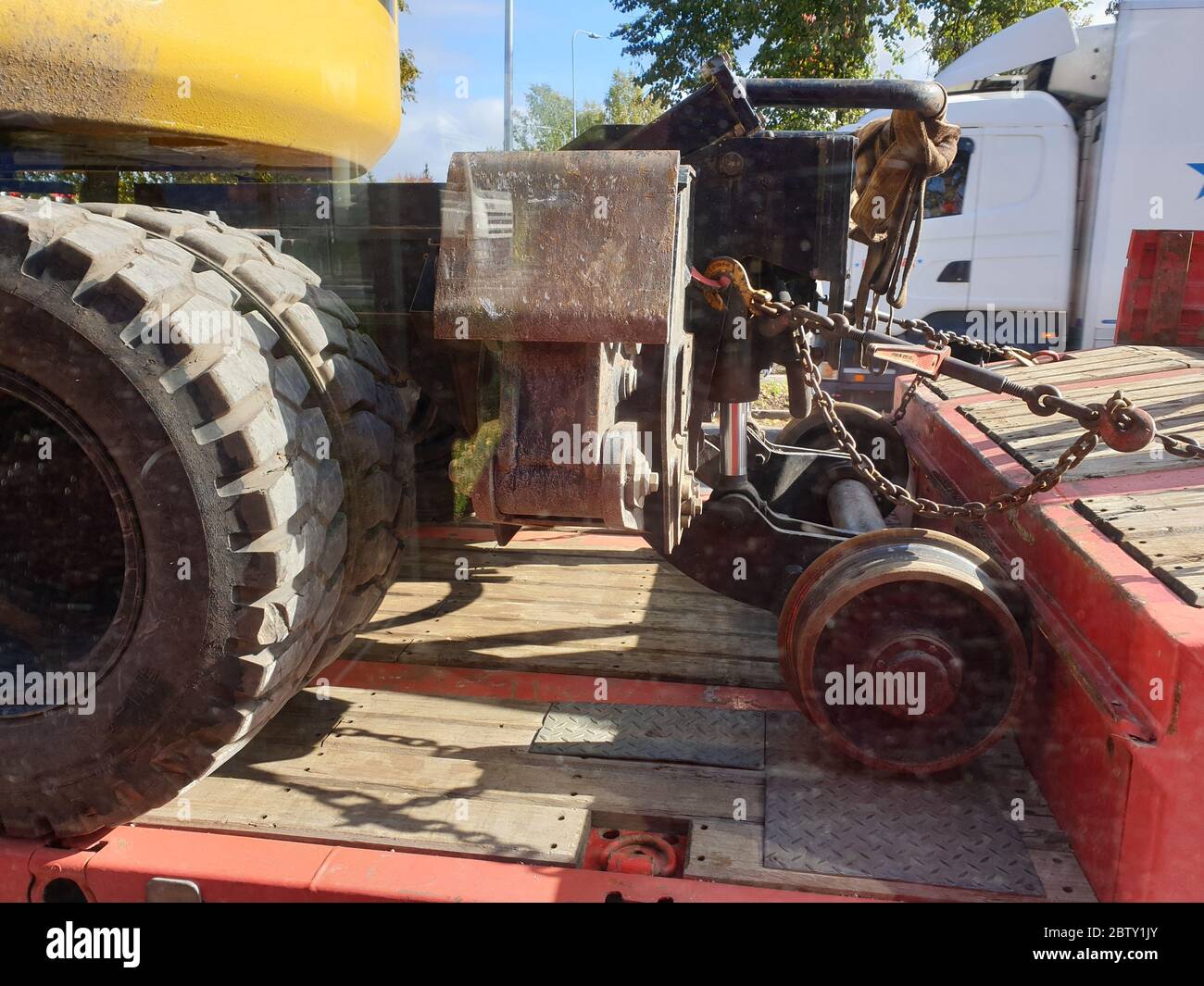 Attrezzature per lavori pesanti realizzate per la guida su binari ferroviari Foto Stock