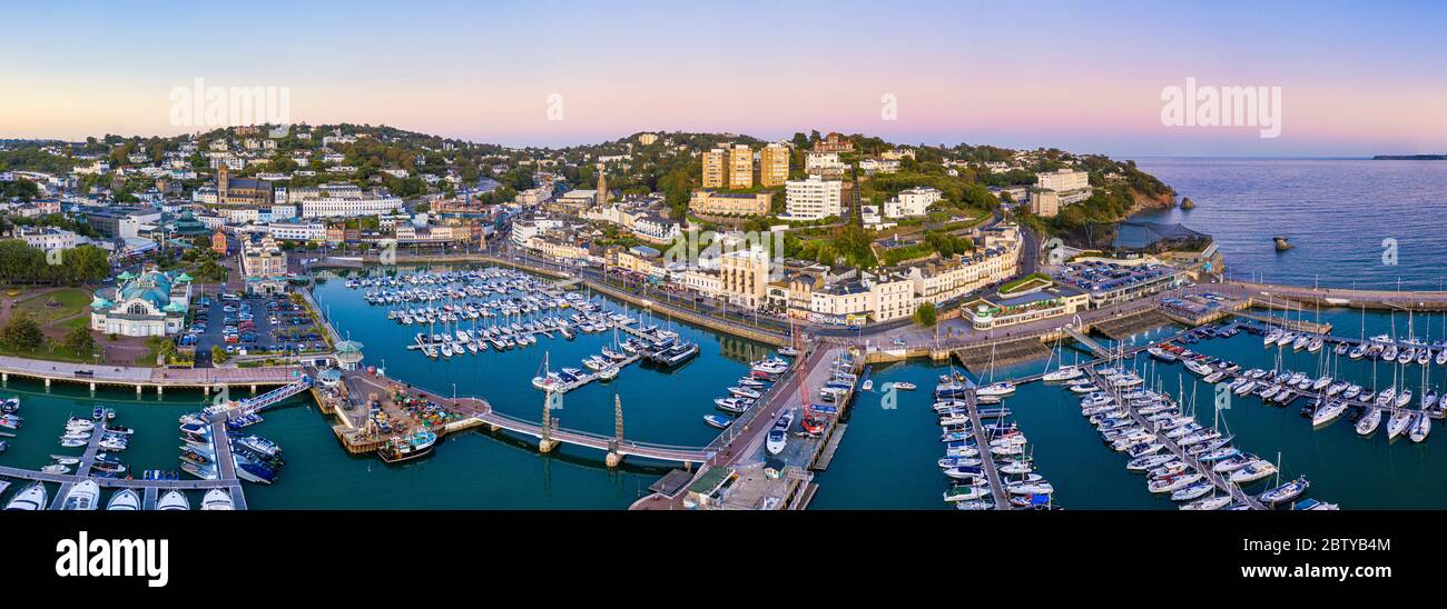 Torquay città e porto turistico, Torbay, Devon, Inghilterra, Regno Unito, Europa Foto Stock