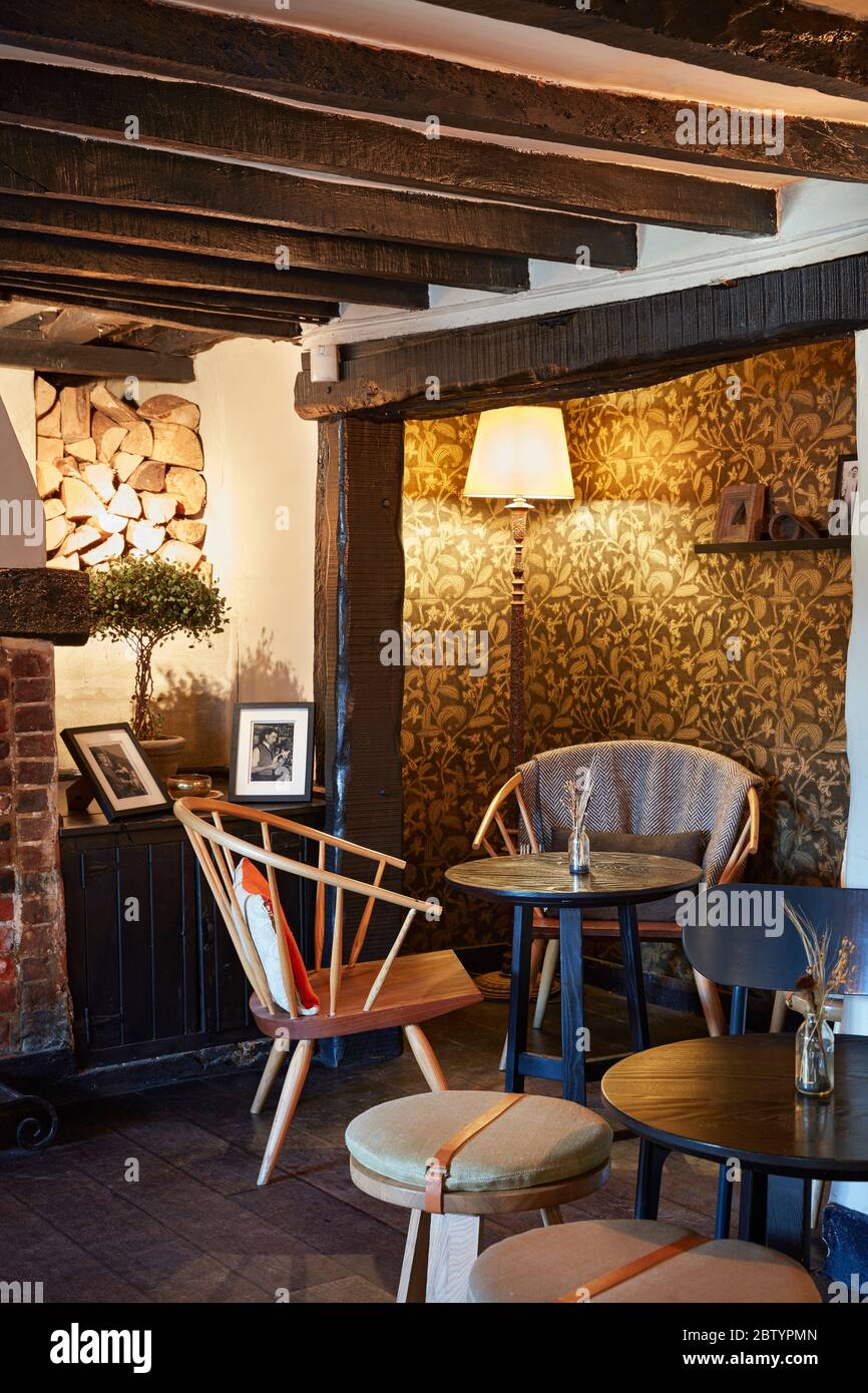All'interno del ristorante Stovell's, Chobham, Surrey, Inghilterra, Regno Unito Foto Stock