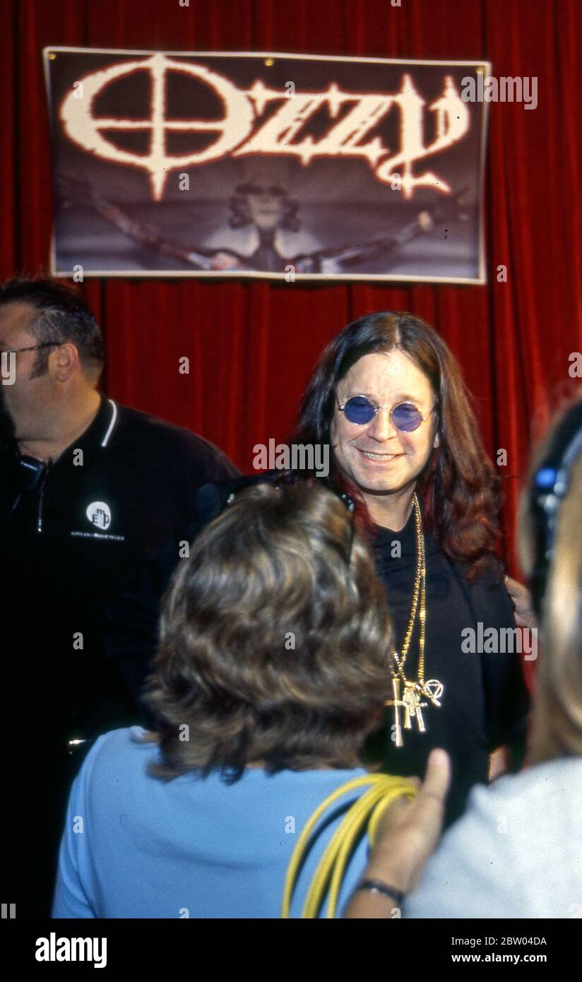 Ozzy Osbourne all'evento pubblicitario della Tower Records sulla Sunset Strip di Los Angeles, California Foto Stock
