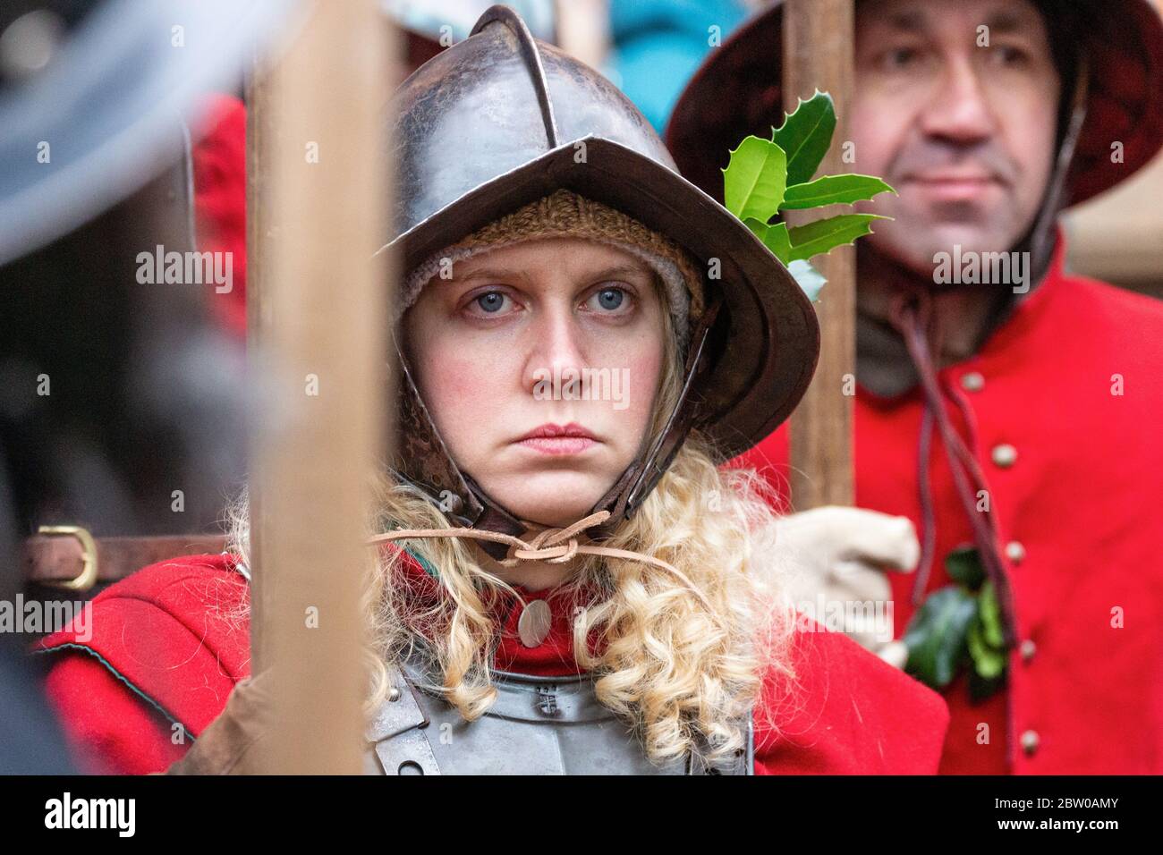 I reenattori nella battaglia di Nantwich il giorno Santo dell'agrifoglio Foto Stock