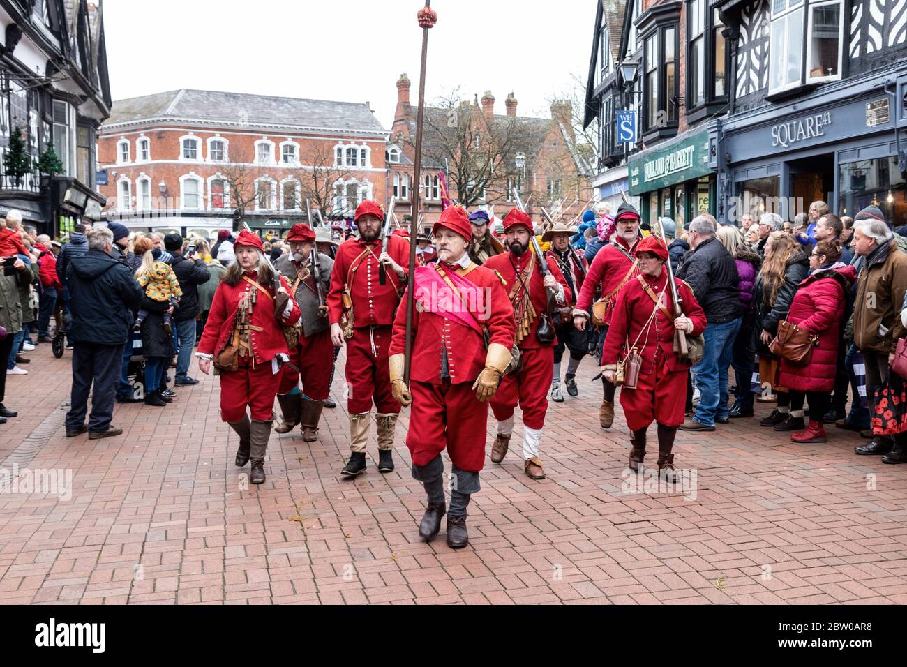 I reenattori nella battaglia di Nantwich il giorno Santo dell'agrifoglio Foto Stock