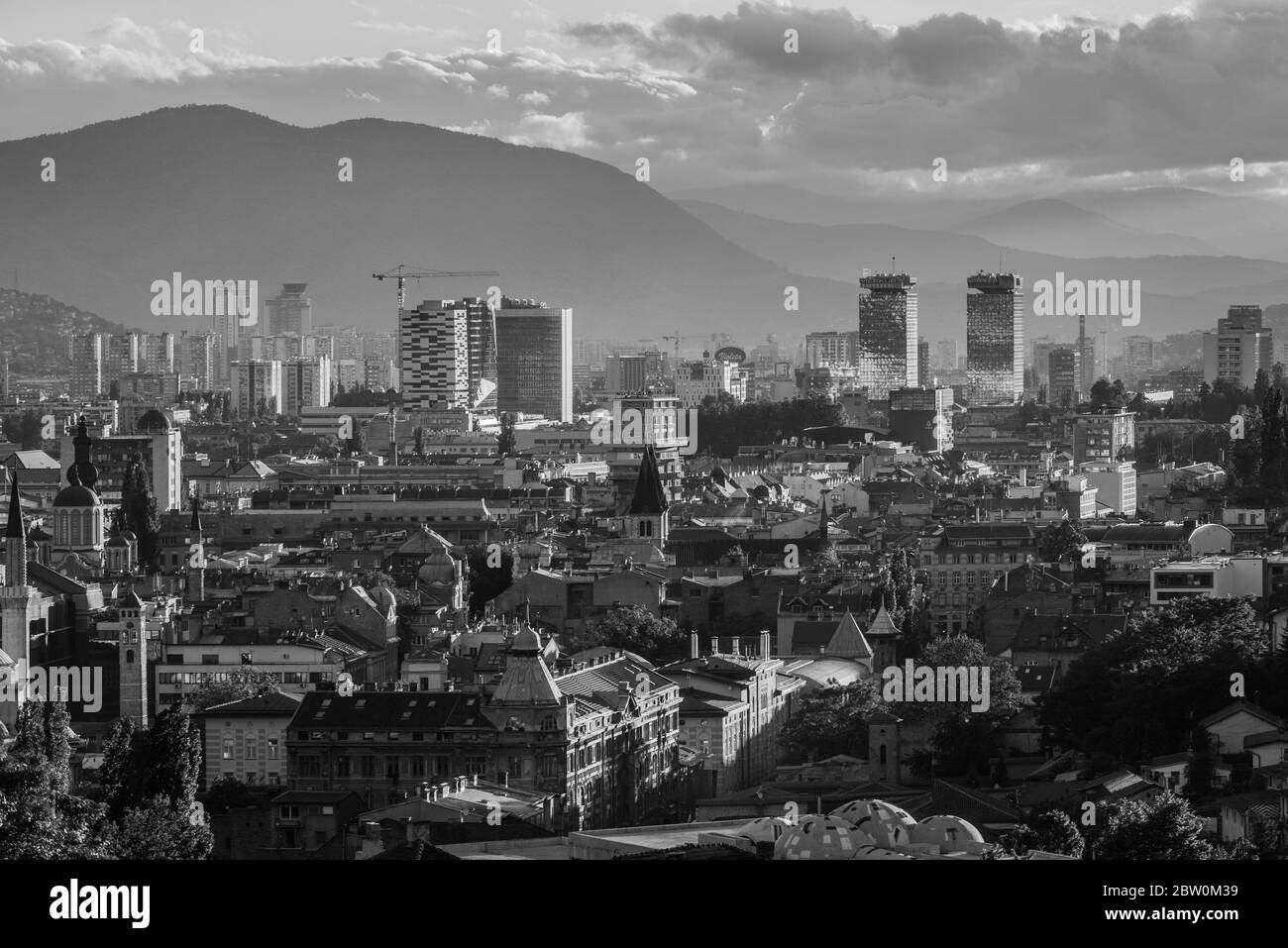 Sarajevo dall'alto, vista sul drone e panorami Foto Stock