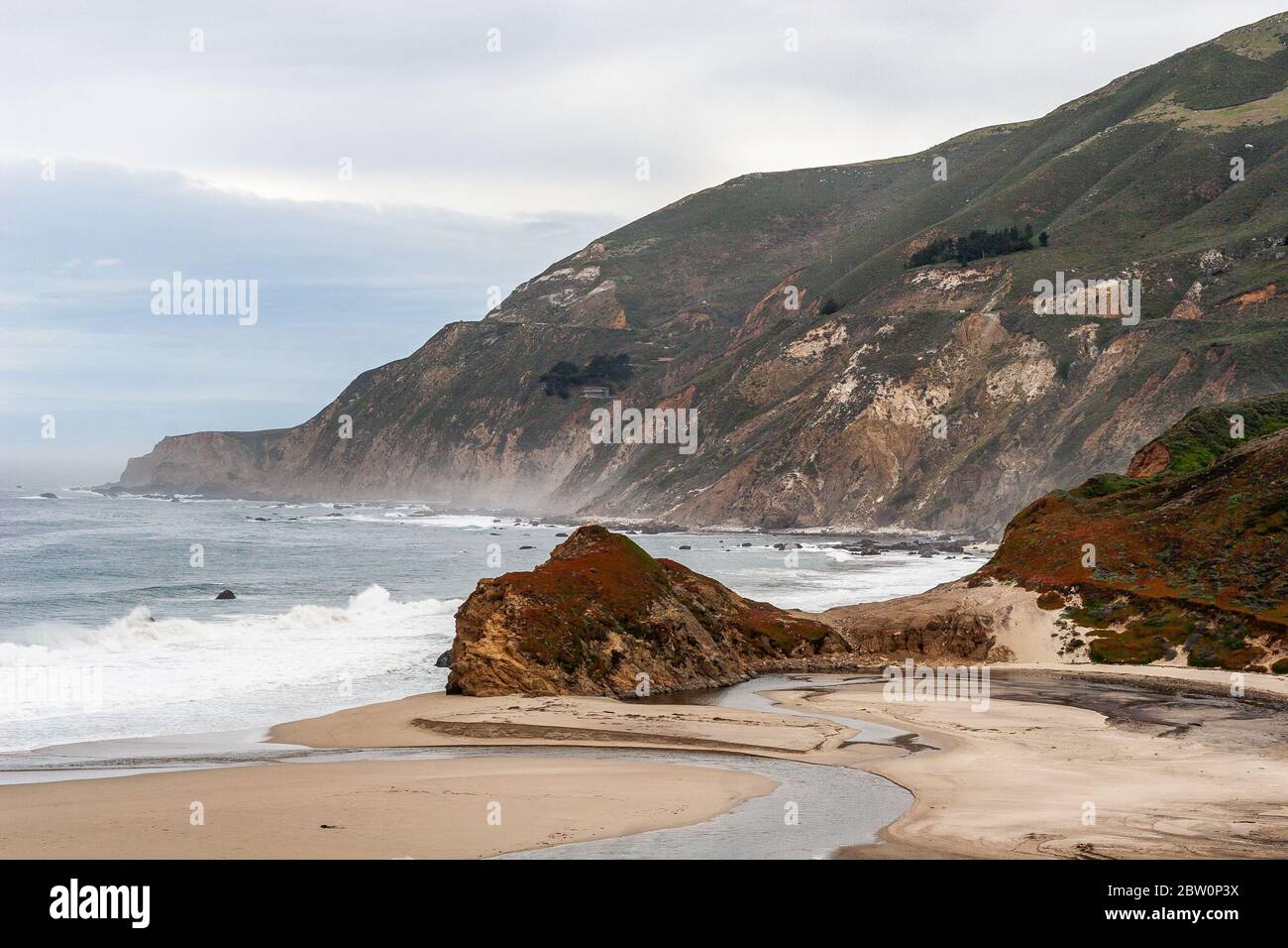 Paesaggio lungo l'autostrada US 1 nella California costiera Foto Stock