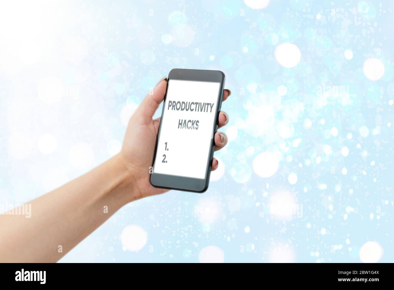 La scrittura della nota mostra la produttività Hacks. Il concetto di business per i trucchi che puoi fare molto di più per lo stesso ammontare di tempo Foto Stock