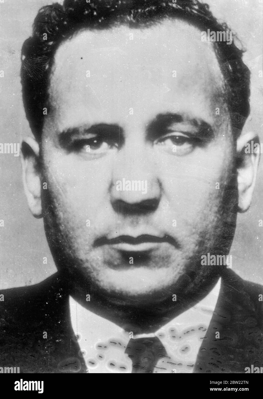 Herman Katz il resto dello sposo. Una banda di 18 pickPocket è stata arrestata alla colazione di nozze dopo il matrimonio a Parigi di un sondaggio di nome Herman Katz, dichiarato come il leader della banda, e di una donna polacca Chano Holdorf. La festa di nozze si teneva nel salone privato come un caffè in Rue du Roi de Caicile quando il commissario della polizia Terry e 15 ispettori in clothed in querelato scoppiarono nella stanza e spezzarono la festa. Sei donne del partito di nozze sono state arrestate così come la coppia appena sposata. 29 settembre 1937. Foto Stock