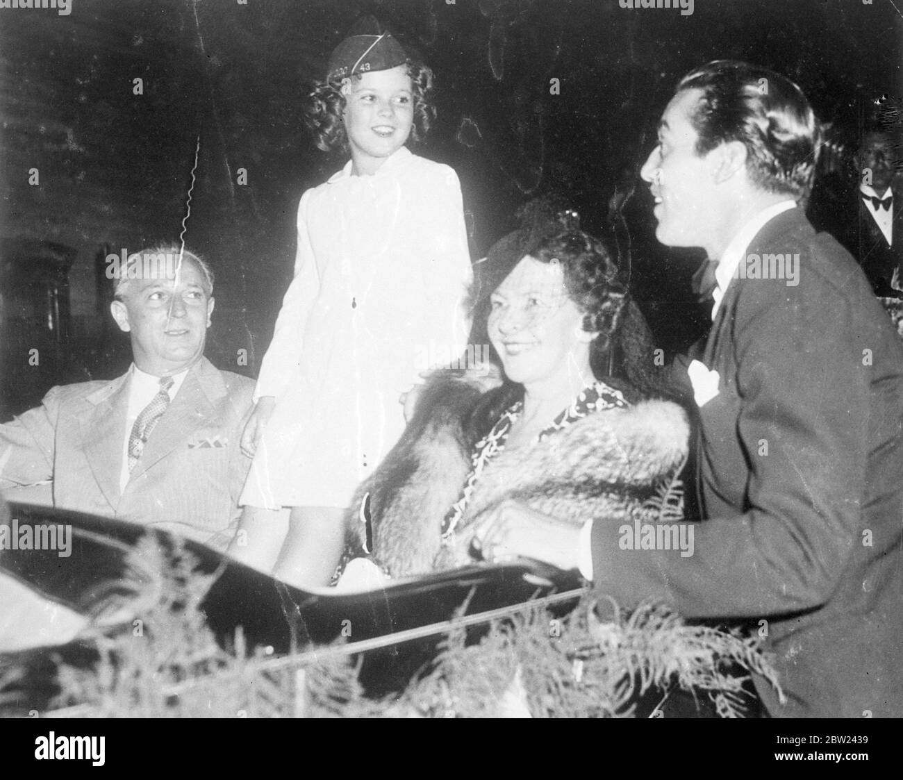 Shirley Tempio e genitori in American Legion parata. 13 ottobre 1938 Foto Stock