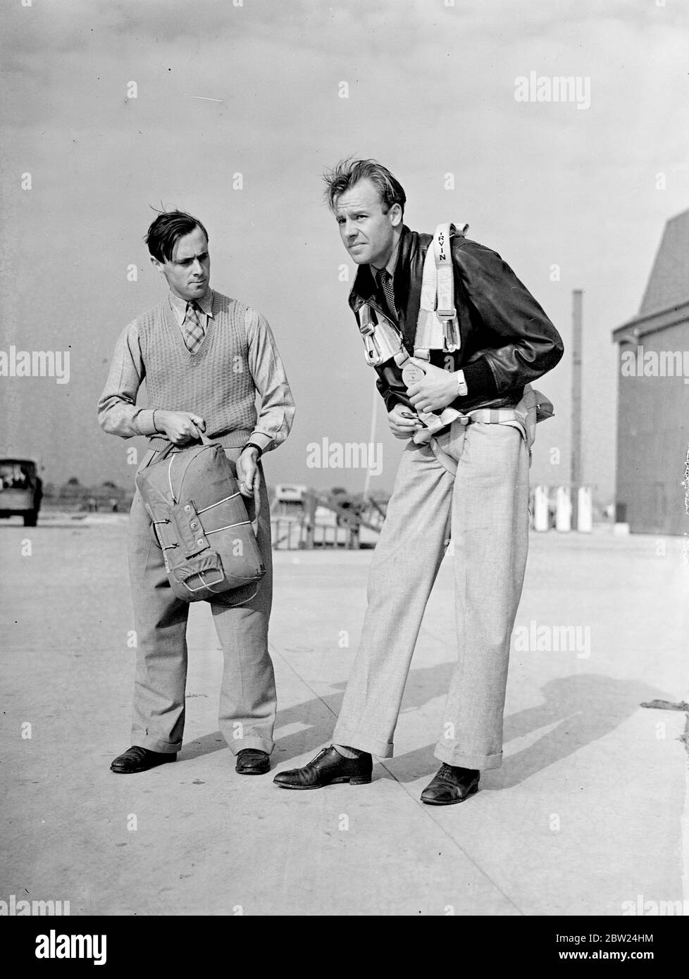 Serie speciale di Geoffrey de Havilland durante il volo di prova del prototipo DH.91 Albatross, G-AEVV, su Hatfield, settembre 1938 Foto Stock