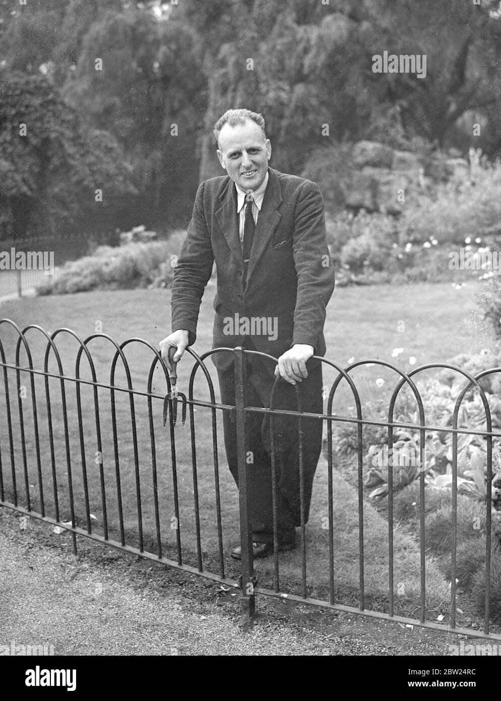 Gardner nel parco di St James Foto Stock