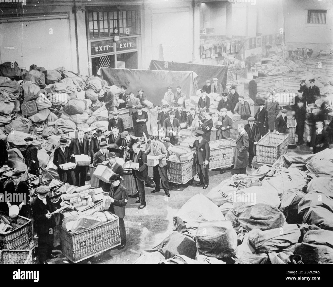 Scena a Hort Hall è stato utilizzato come ufficio di smistamento nel 1935. Foto Stock