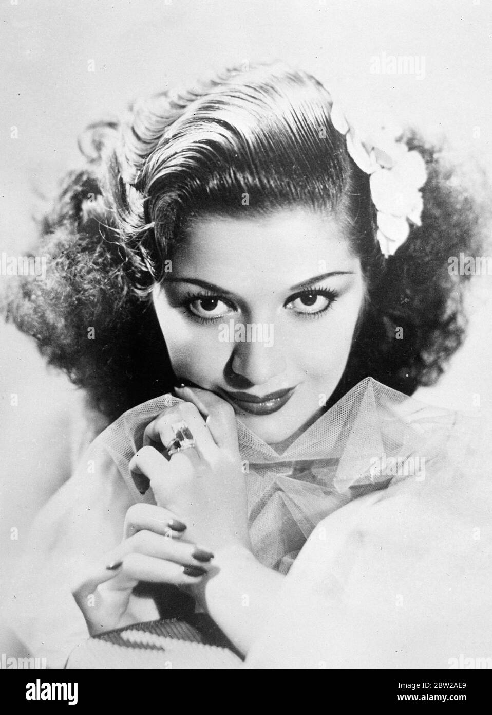 La moglie di Dempsey torna sul palco. Onorevole Jack Dempsey, l'ex Hannah Williams, che ha annunciato che tornerà sul palco. Un nursemaid si occuperà dei suoi due figli, Joanne Hannah e Jacqueline. Quando furono sposati quattro anni fa, Jack Dempsey, ex campione del mondo, annunciò che sua moglie non sarebbe mai più apparita sul palco. Foto Stock