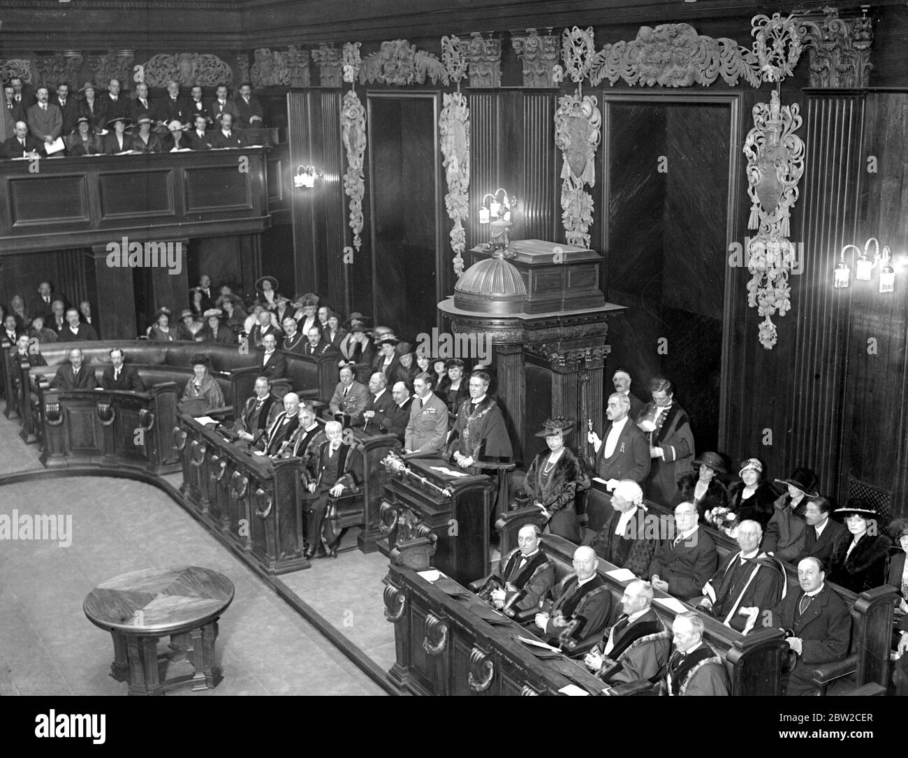 Il Principe Alberto apre il nuovo Municipio. Marylebone. 1914-1918 Foto Stock