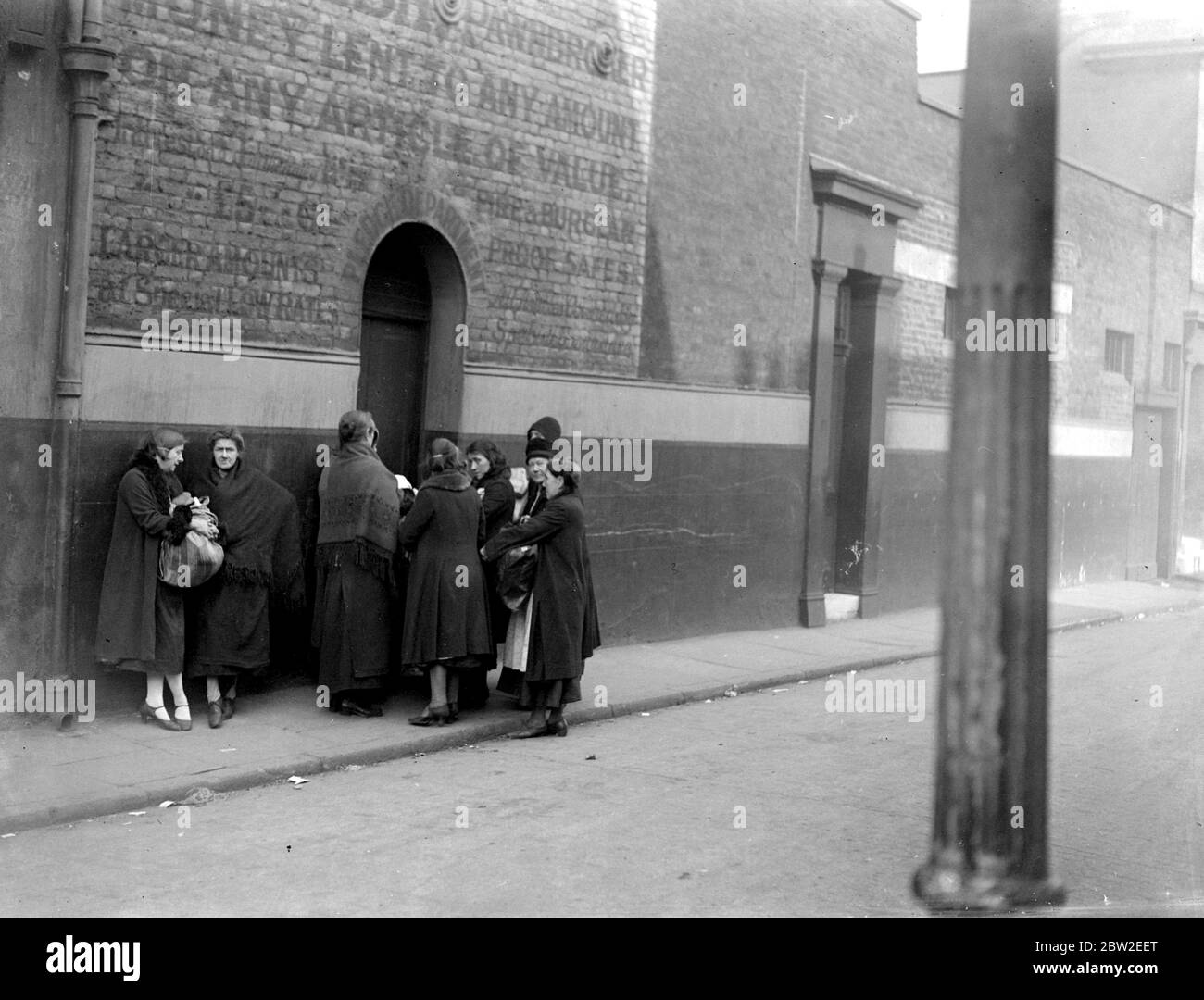 Pawnshop a Stepney, Londra. 1933 Foto Stock