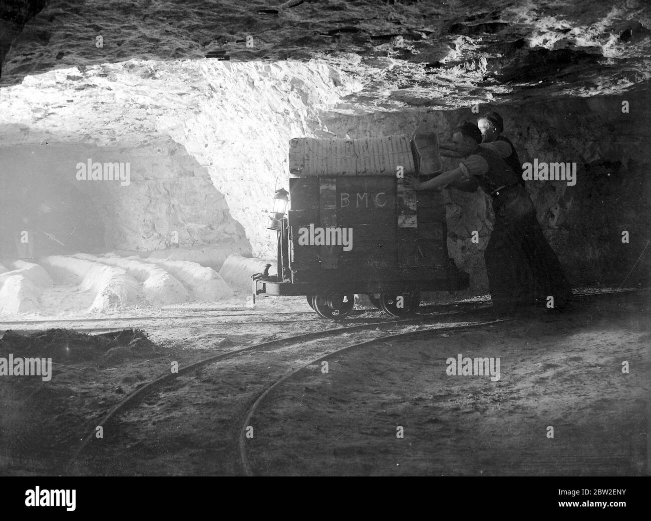 Funghi (grotte di Chislehurst). 1934 Foto Stock