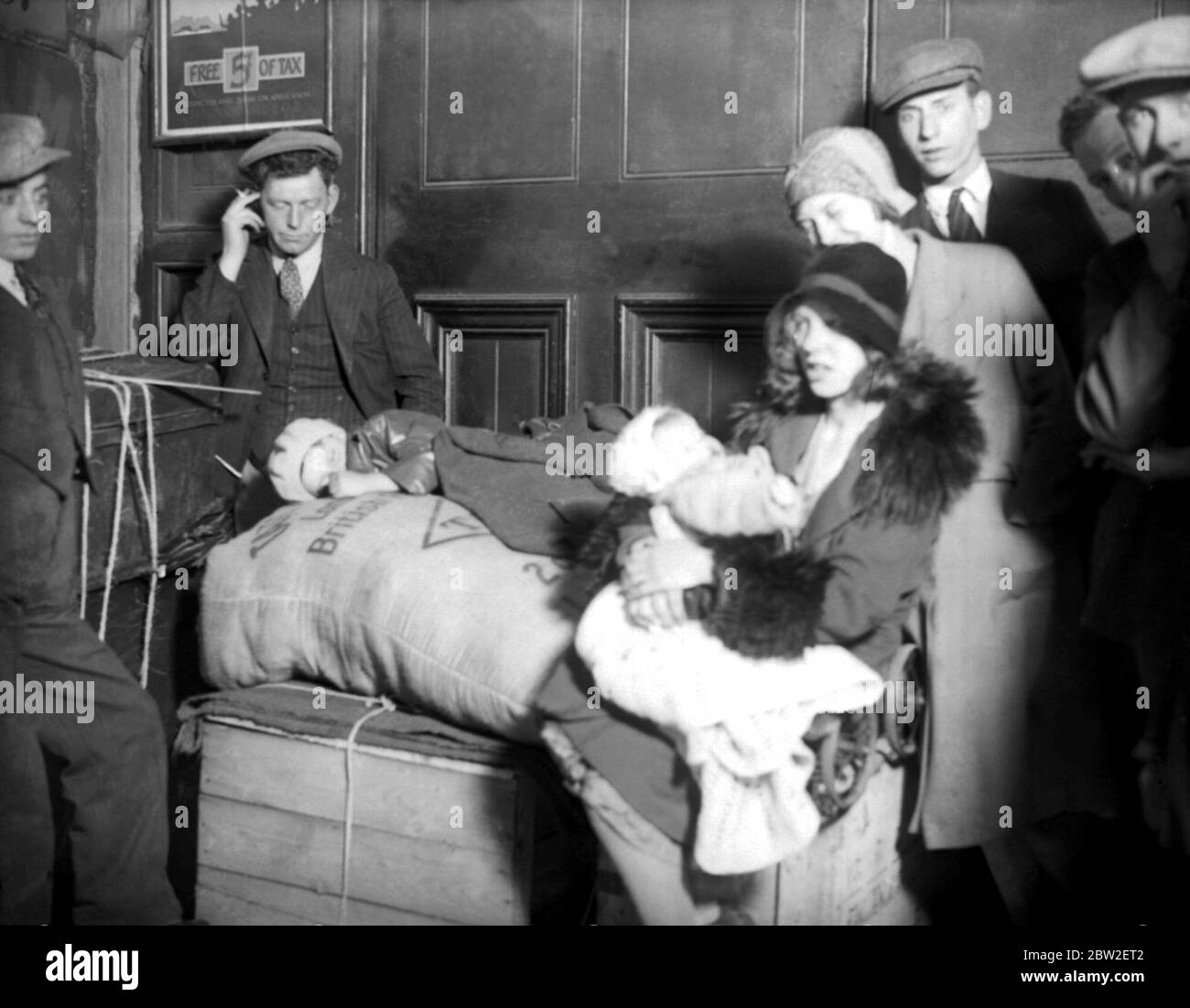 Di notte, potrai salire a bordo della stazione London Bridge. 1933 Foto Stock