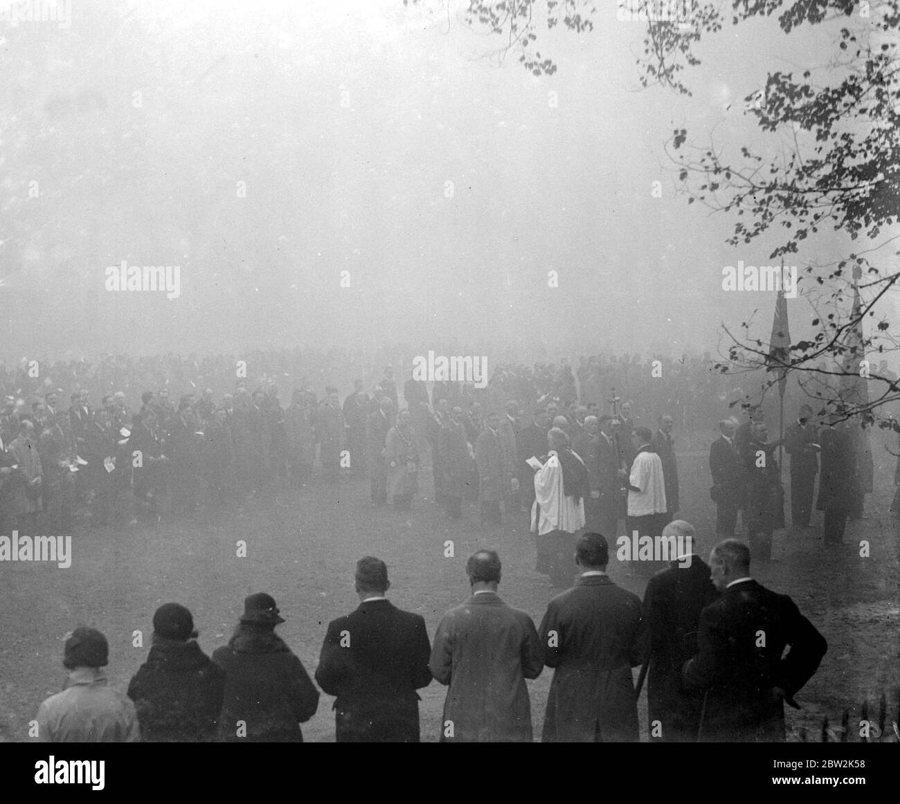 Sidcup Armistice giorno nella nebbia. 11 novembre 1934 Foto Stock