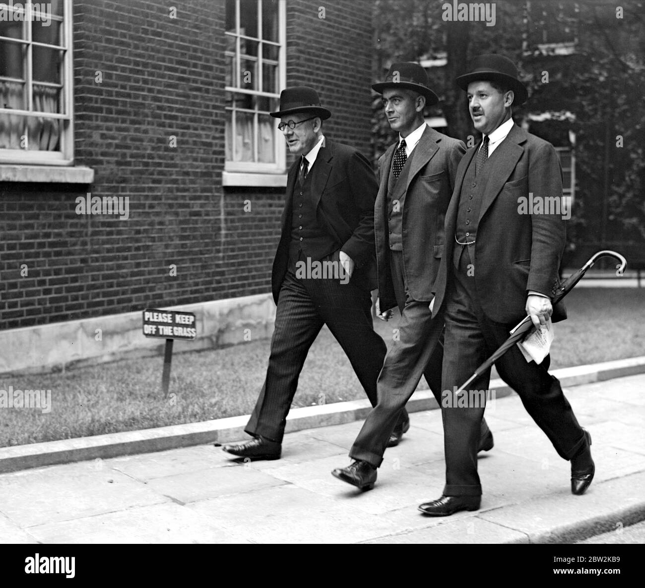 La crisi europea. 1939. Walter Elliot, S.S. Morrison e il capitano Euan Wallace. 22 agosto 1939 Foto Stock