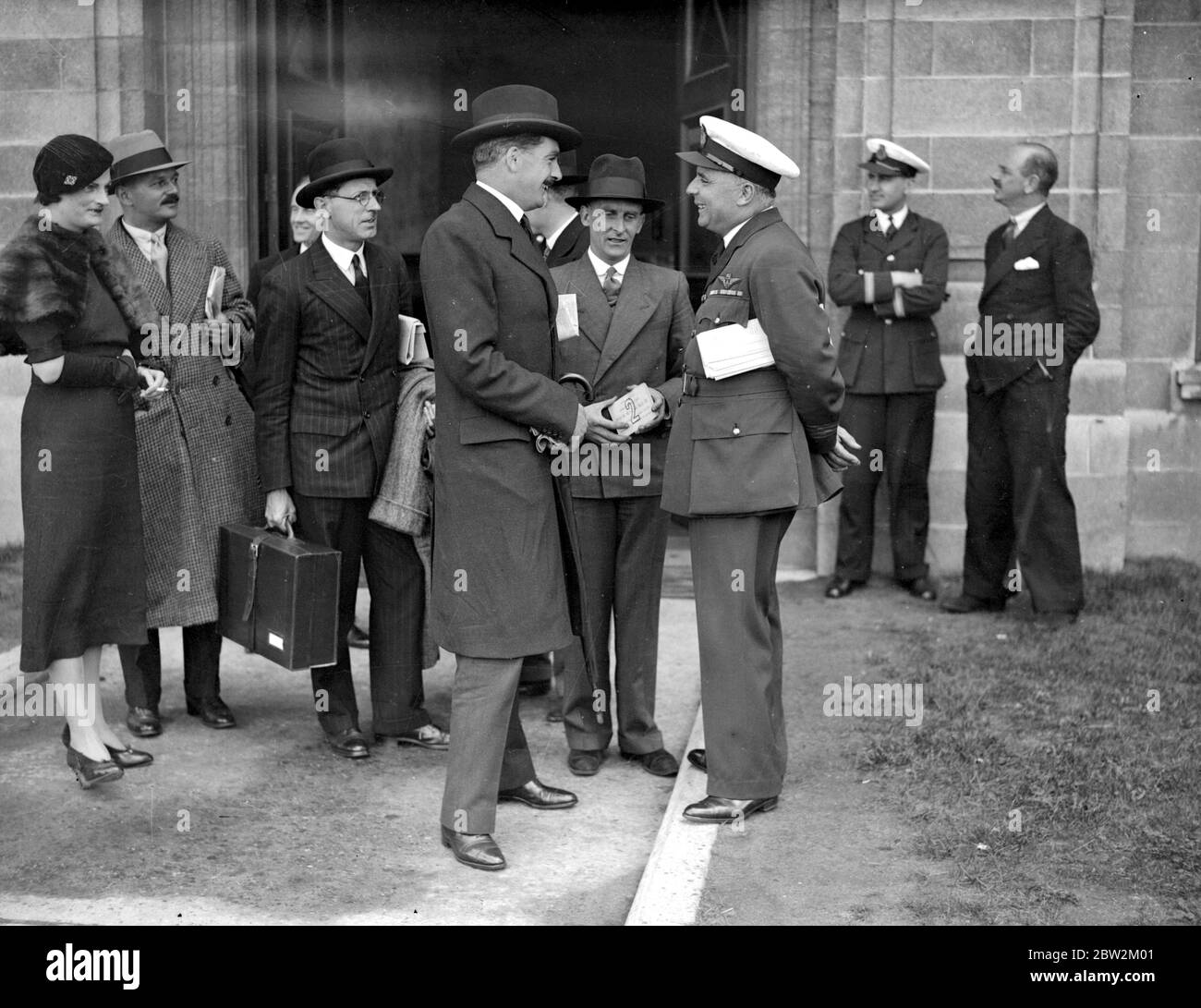 Onorevole Anthony Eden. 13 ottobre 1935 Eden, [Robert] Anthony politico britannico; segretario degli esteri britannico 1935-1938, 1940-1945, 1951-1955; primo ministro britannico 1955-1957; rassegnato sulla crisi di Suez  1897-1977 Foto Stock