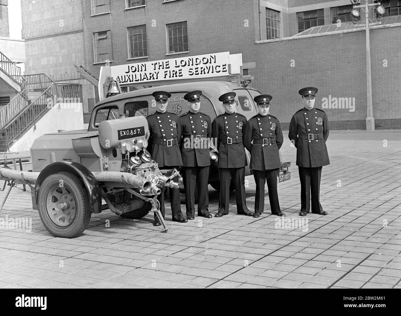 Dimostrazione dei servizi antincendio ausiliari. Sede centrale di Southwark. 1938 Foto Stock