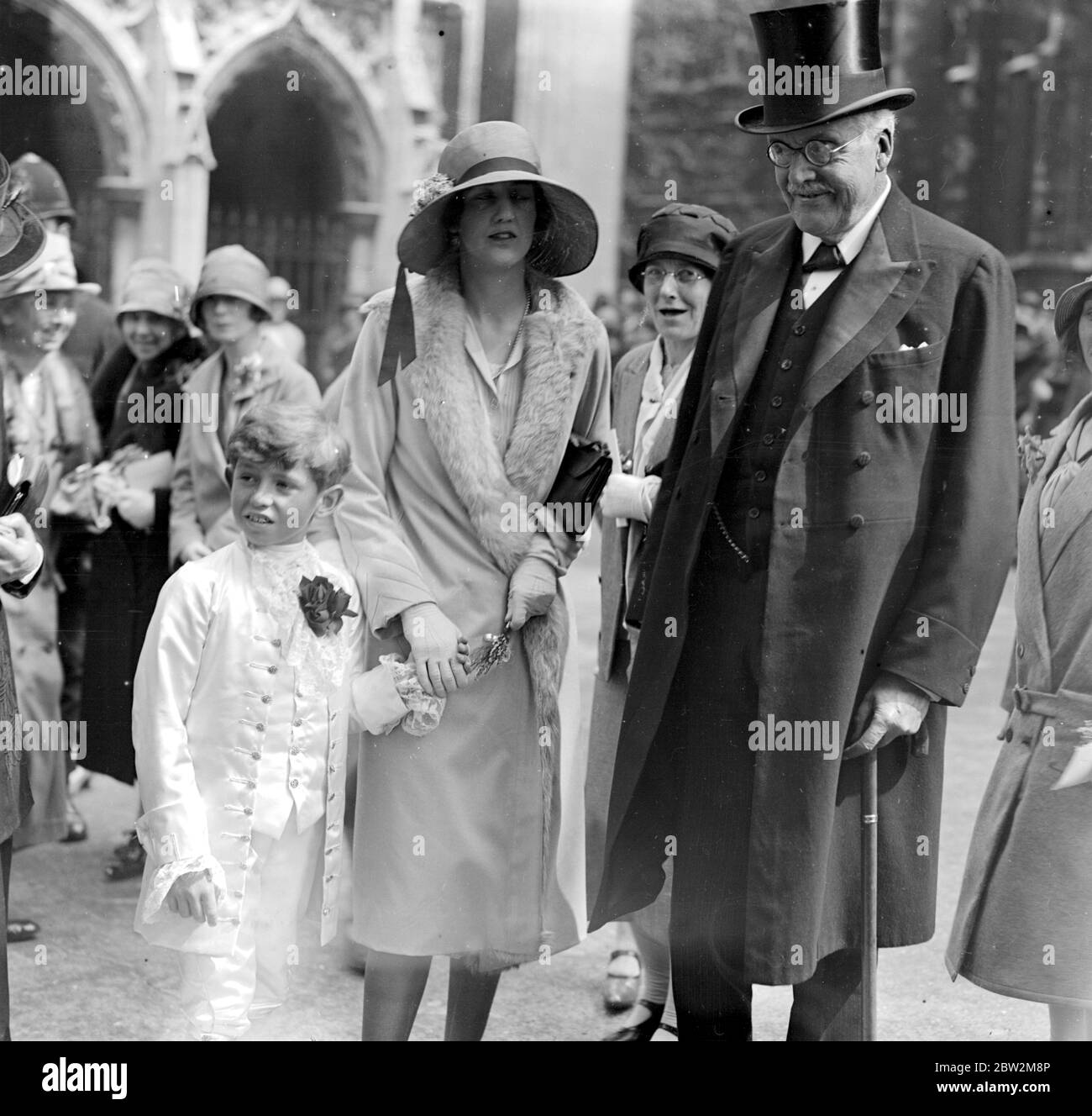 Matrimonio Rice-Duggan a St Margaret's Westminster. Hon Michael Cecil, Lady Cranbourne, Lord Balfour. 1934 Foto Stock