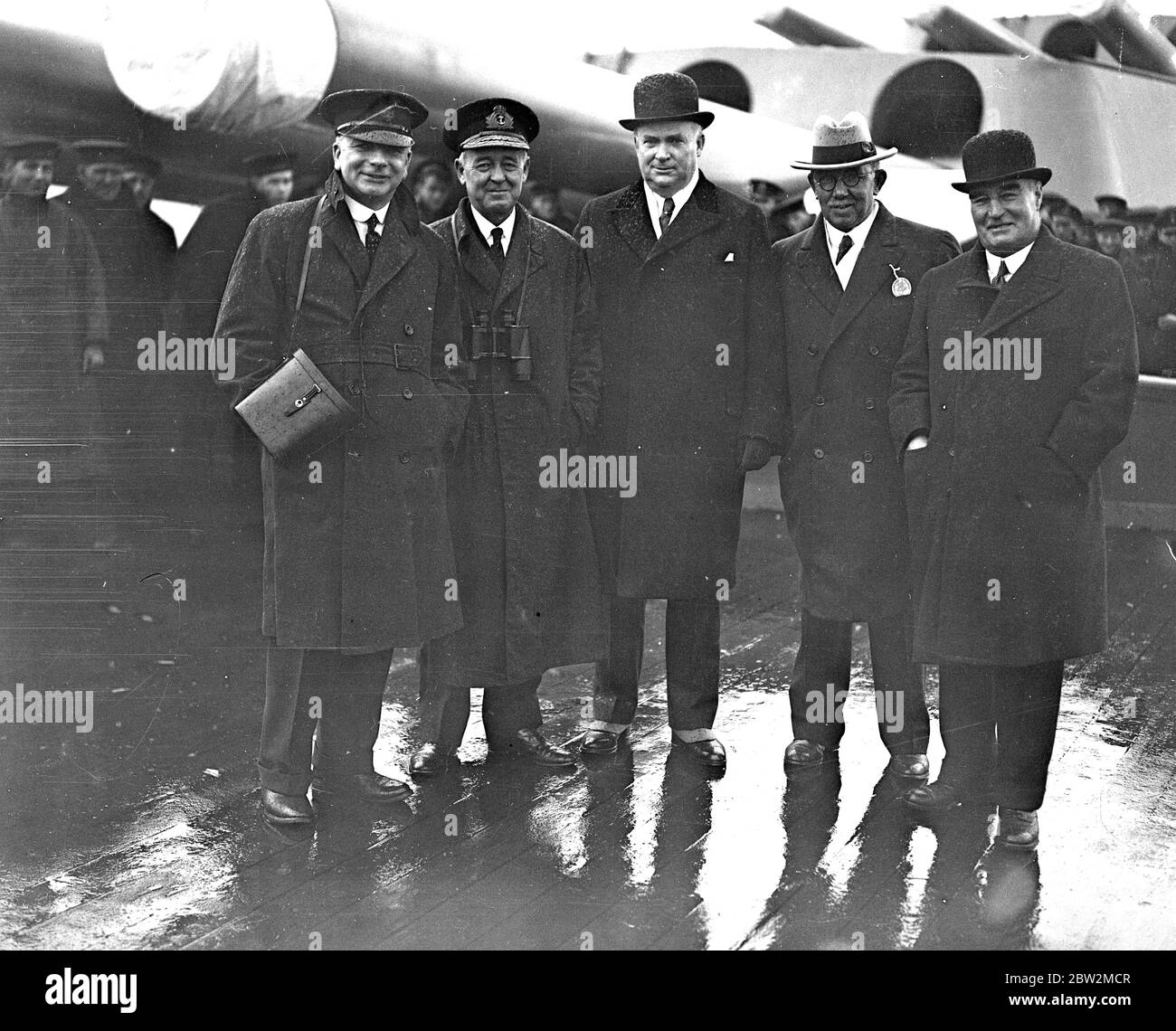 Giornata dei Premiers con la flotta in mare a bordo del Nelson. Lerft a destra RE. Il primo dell'Ammiragliato è l'onorevole A.V.A. Alexander. Ammiraglio Sir M. Henry Hodges. C.C flotta alantica la destra Hon. R. V.Bennett, Primster del Canada, J.H. Thomas e il Premier neozelandese. 1930 Foto Stock