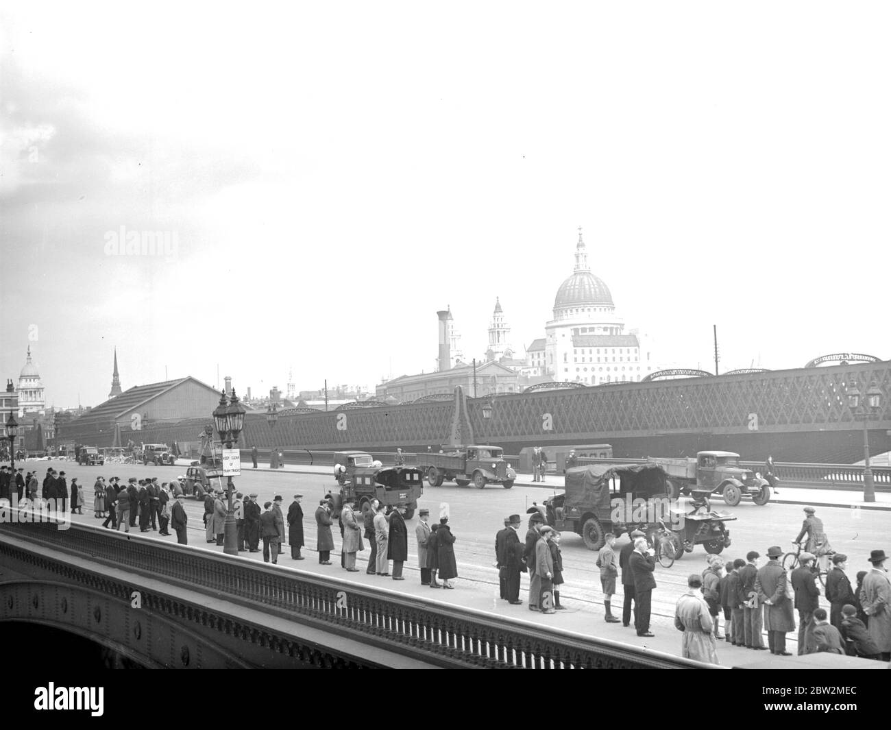 Blackfriars Bridge, Londra. 13 aprile 1939 Foto Stock