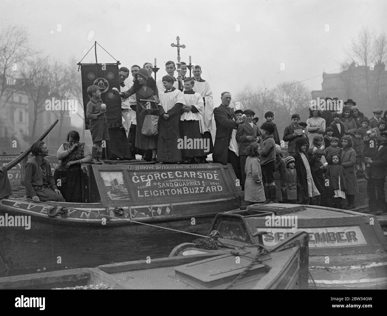 Servizio di Pasqua per le persone di chiatte di canale . 27 marzo 1932 Foto Stock