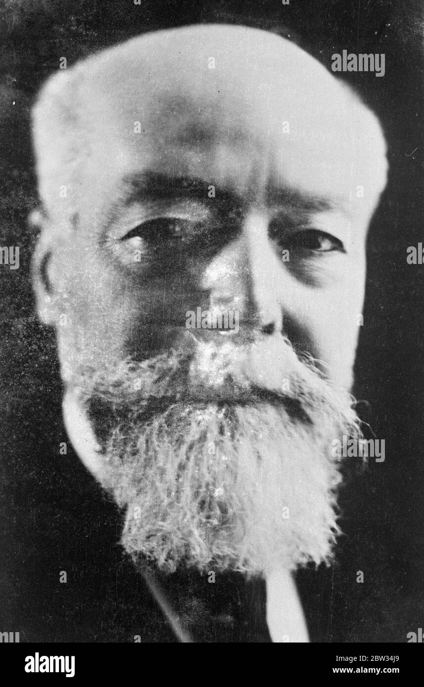 Tentativo di assassinare il presidente francese a Parigi . Secondo le notizie di Parigi, si è tentato di assassinare il Presidente Paul Doumer , il Presidente francese . Tre colpi gli sono stati sparati e lui è stato gravemente ferito . Non c'è speranza di una sua ripresa . L'ultima foto del Presidente francese Doumer . 6 maggio 1932 Foto Stock