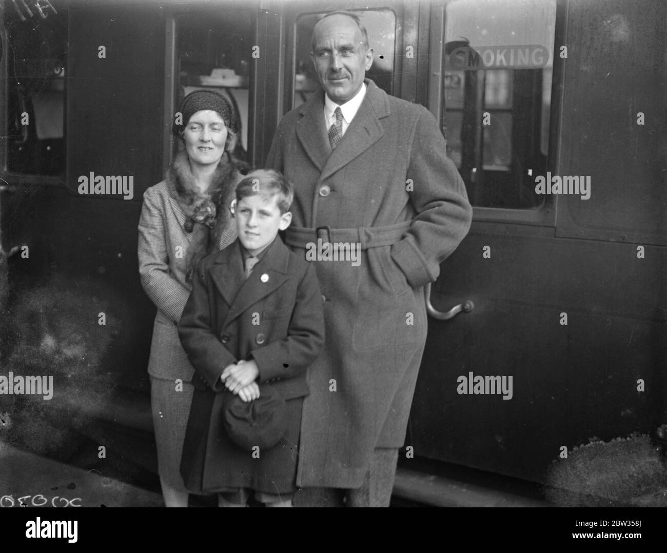 Il signor H Spencer Jones, astronomi Royal presso l'Osservatorio del Capo di buona speranza, Recentemente nominato astronomo Royal presso il Royal Observatory di Greenwich , in seguito a Sir Frank Dyson arrivò a Londra dal Sudafrica per assumere il suo nuovo incarico . Il signor Jones ha fatto un passo avanti costante da umili inizi . Nato a Kensington, ha studiato alla scuola del portobello Road council , da dove ha vinto una serie di premi e borse di studio , tra cui il premio del Re per la matematica alla Latymer Upper School , Hammersmith . Nel 1909 entrò nel Jesus College , Camb Foto Stock