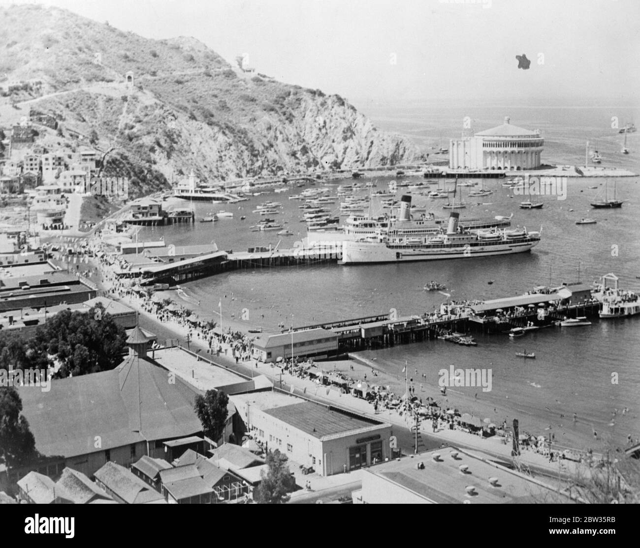 Il terremoto devasta la California meridionale Catalina Island ha riportato spazzato da onda di marea . Centinaia sono stati segnalati morti e migliaia feriti in un terremoto che ha scosso la California del Sud . Long Beach è il centro dei disordini. Los Angeles , San Diego e San Pedro sono stati gravemente danneggiati dagli shock . Isola di Catalina che si ritiene sia stata spazzata da un'onda di marea . 11 marzo 1933 Foto Stock