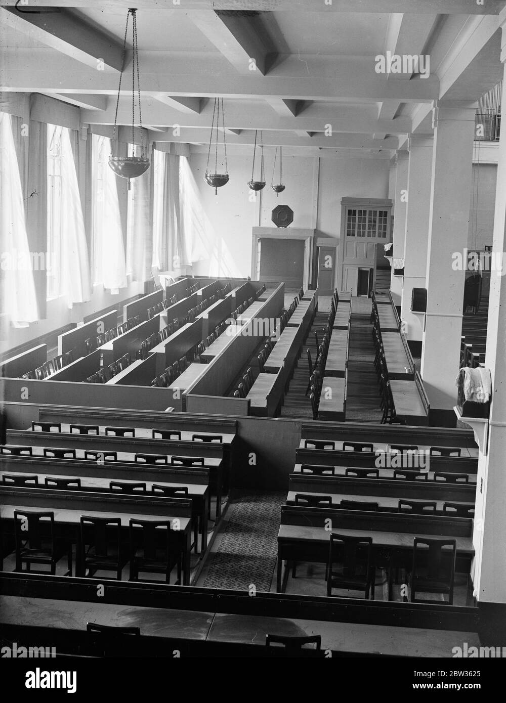 Dove si svolgerà la Conferenza economica mondiale . Rappresentanti di oltre sessanta nazioni si incontreranno al Museo Geologico di South Kensington , Londra , durante la Conferenza economica Mondiale . Da settimane i lavoratori sono impegnati nella preparazione dell'edificio per l'apertura della Conferenza alla presenza del Re . Spettacoli fotografici ; una vista generale della sala conferenze . 7 giugno 1933 Foto Stock