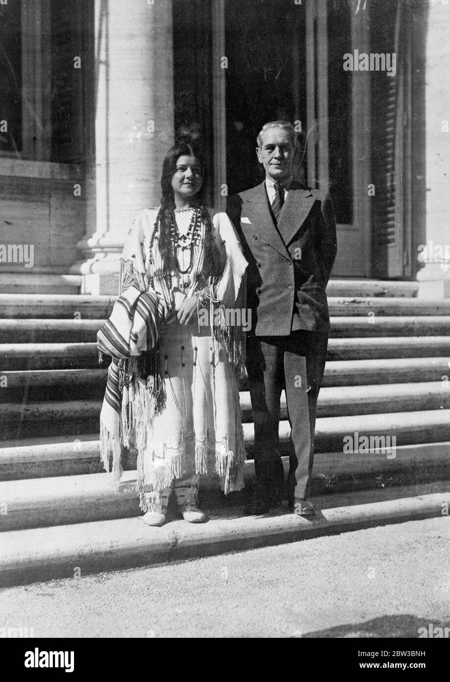La principessa Rossa Indiana va a Roma per imparare a cantare . 22 ottobre 1934 Foto Stock