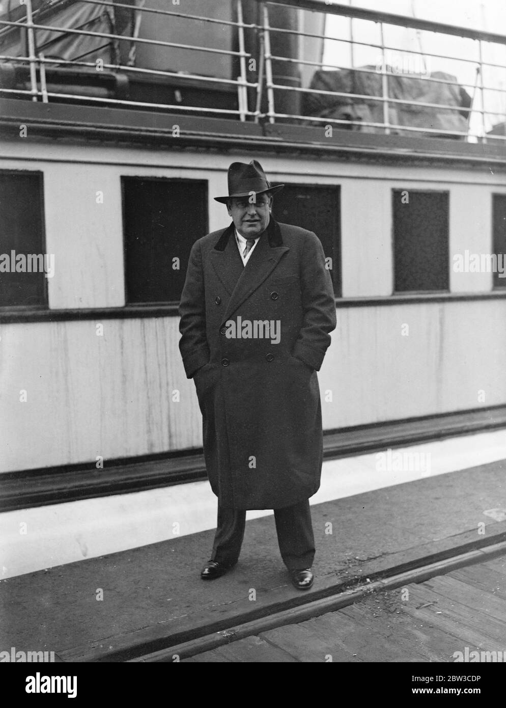 Arriva il conte McCormack . Il famoso cantante arrivò a Southampton a bordo del Brema dall'America . 15 novembre 1934 Foto Stock