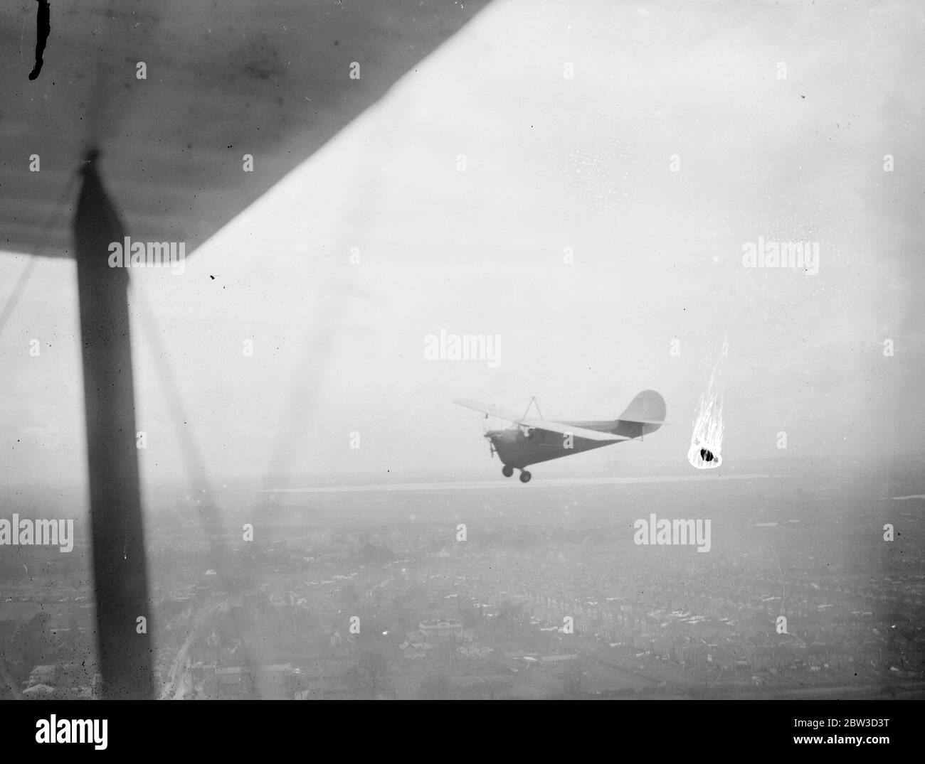 Prima scuola per piloti di aeroplani leggeri aperta a Hansworth . La prima scuola di volo dedicata esclusivamente agli aerei leggeri fu inaugurata presso l' Hanworth Aerodrome , Middlesex . 4 novembre 1935 Foto Stock
