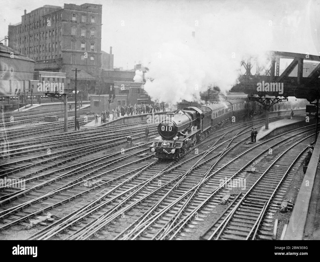 Motore ferroviario bristoliano . Un servizio di treno passeggeri con nome da London Paddington a Bristol Temple Meads Foto Stock