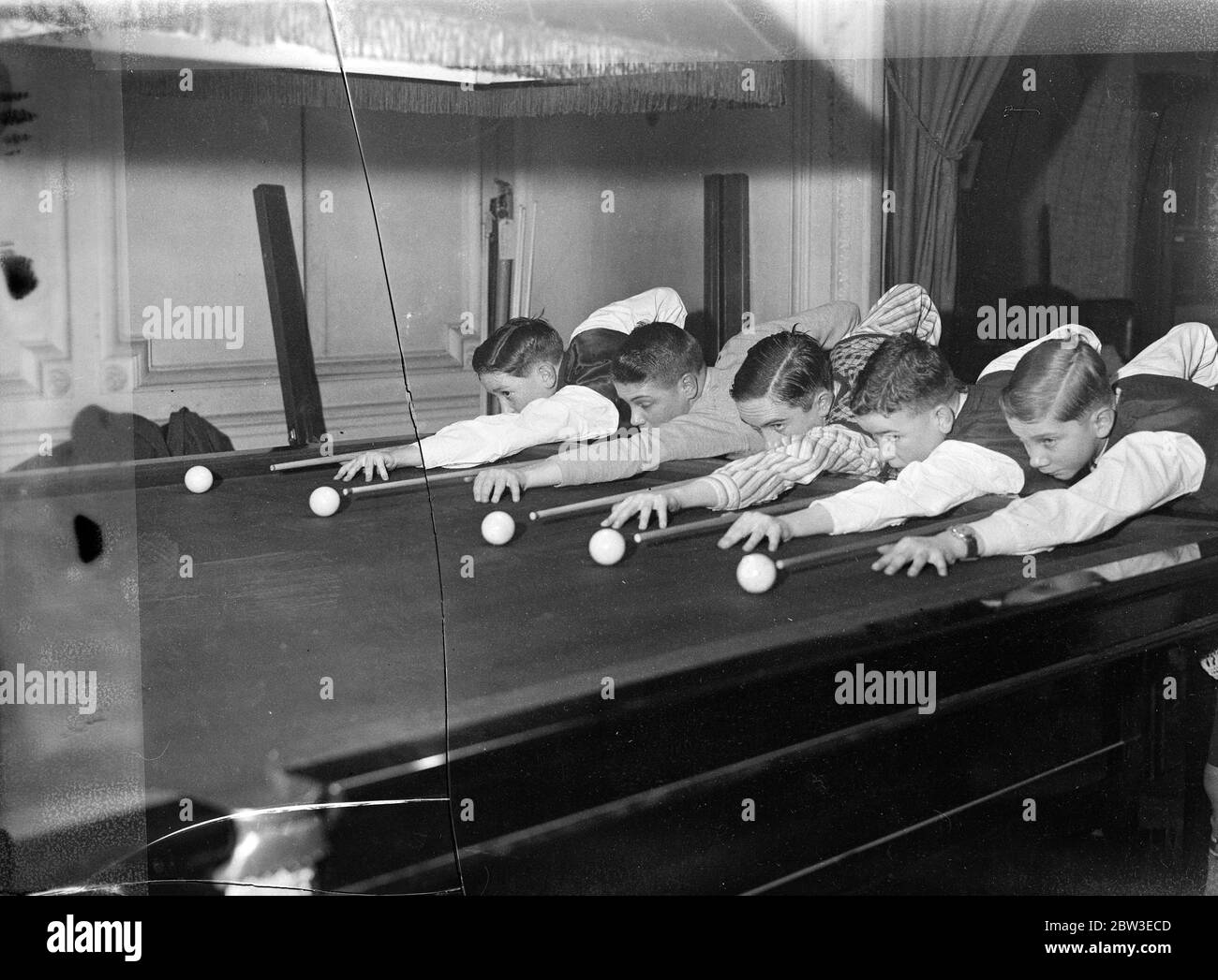Biliardo ragazzi. Campionati aperti . 27 dicembre 1934 Foto Stock