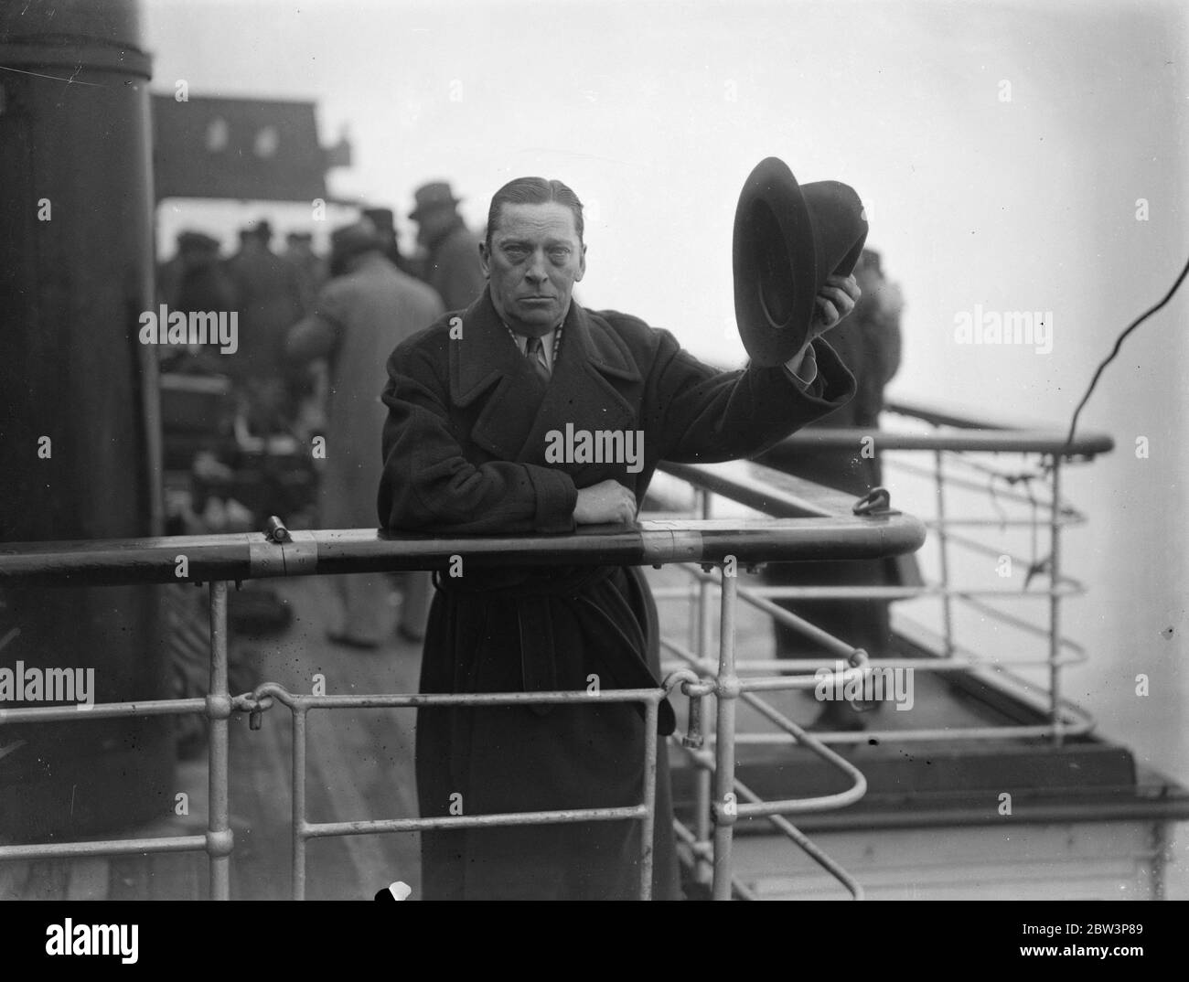 Ned Sparks arriva per la prima visita in Inghilterra . Ned Sparks , il comico cinematografico americano , è arrivato a Southampton sul liner Europa per la sua prima visita in Inghilterra . È venuto a comparire in un breve nuovo film . Spettacoli fotografici , Ned Sparks all'arrivo a Southampton . 20 dicembre 1935 Foto Stock