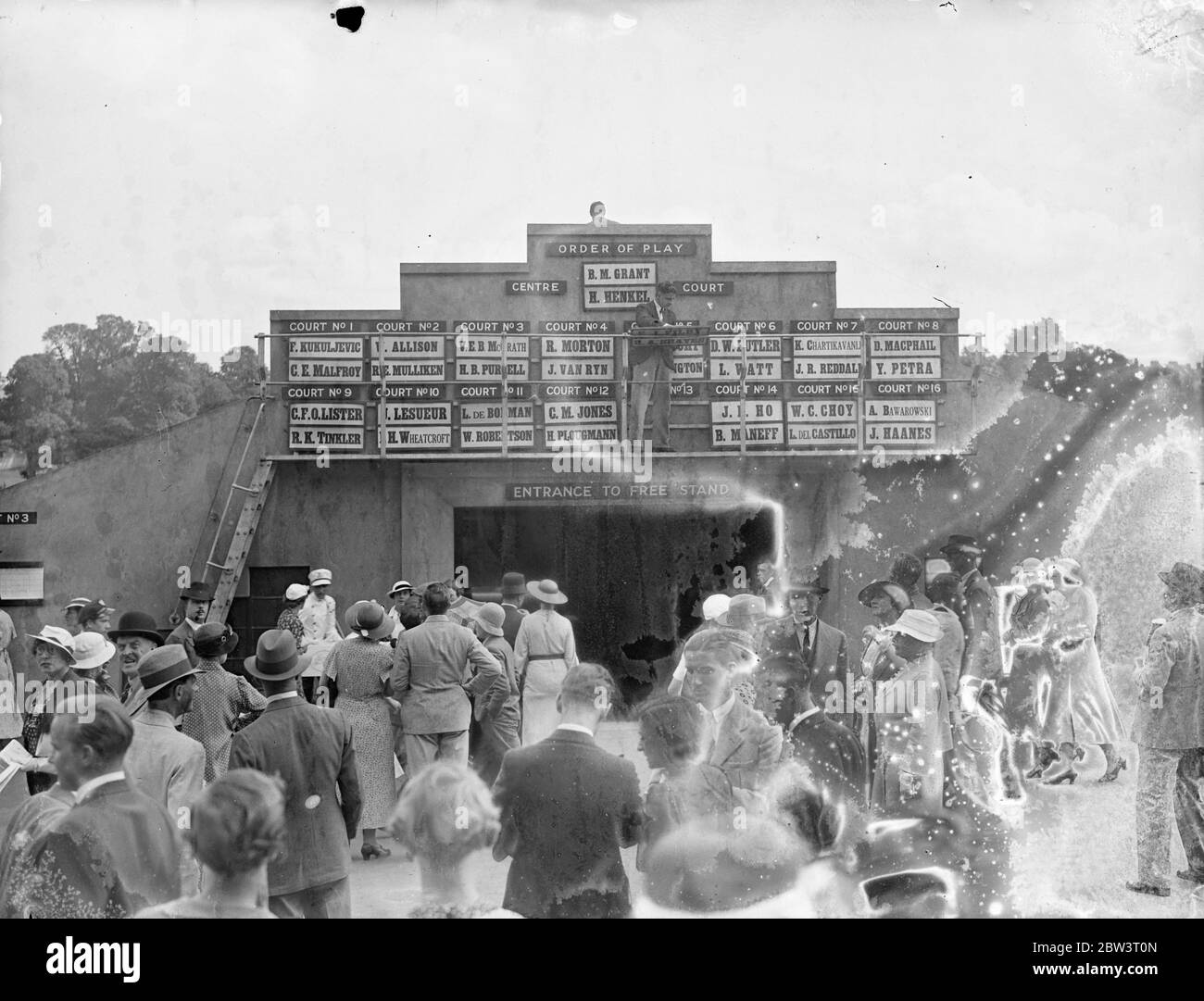 Campionato di tennis di Wimbledon aperto . Foto spettacoli : Score Board . 22 Jun 1936 Foto Stock