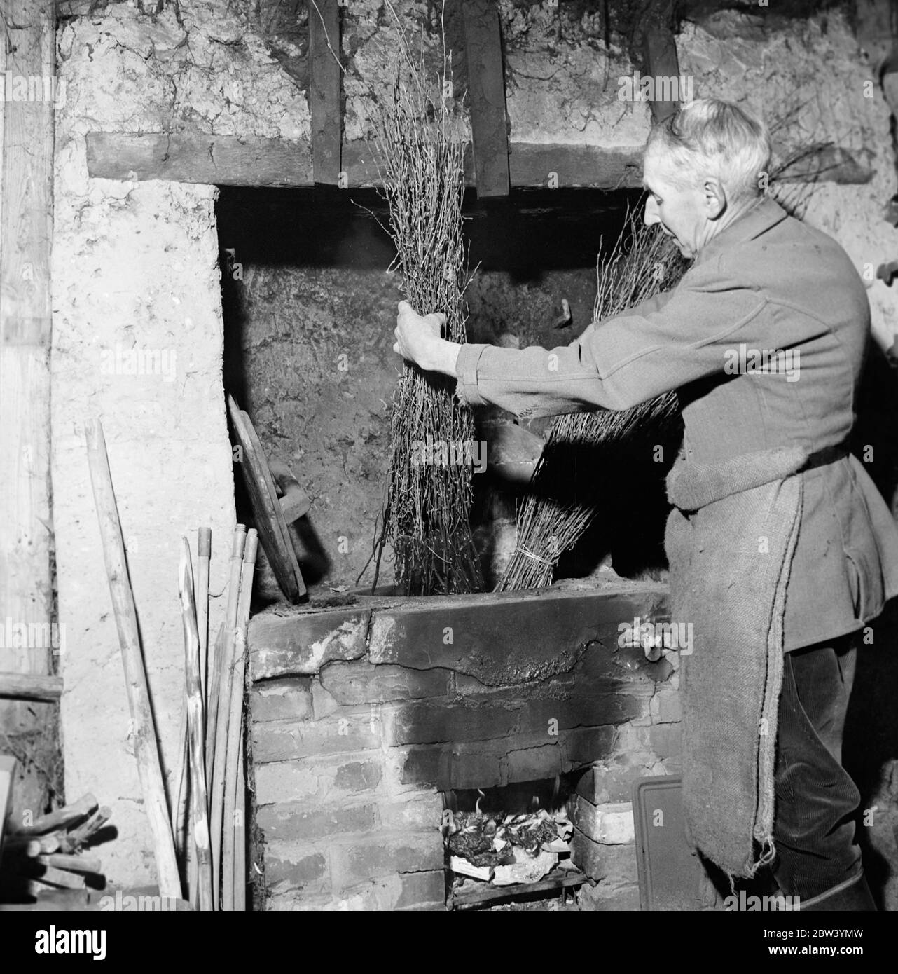 Creazione di scopa su misura Foto Stock