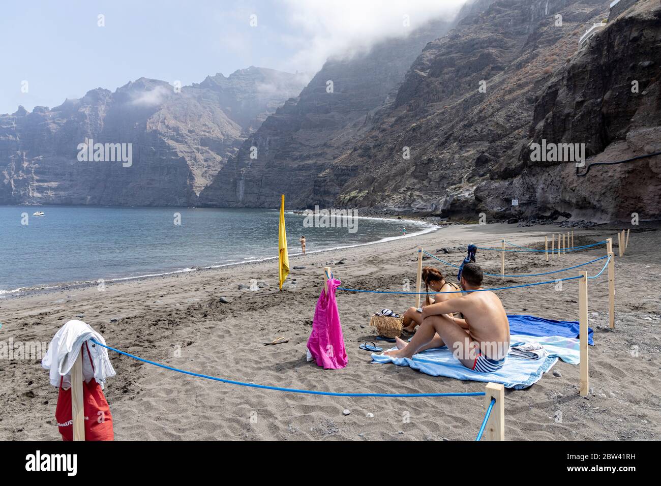 Accesso controllato, e sezioni separate per gli utenti della spiaggia durante la fase due di de-escalation del Covid 19, coronavirus stato di emergenza. PLA Foto Stock